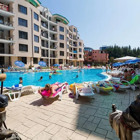 ❤wifi❤studio With Kitchen&balcony Pool View❤ye❤ Apartament
